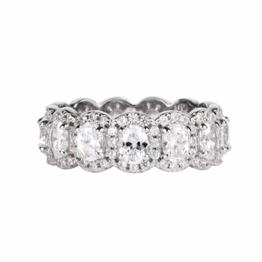 Elegant Silver Diamond Ring